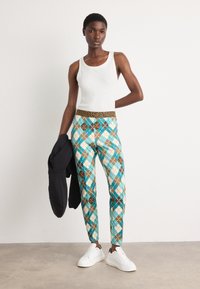 Marc Cain Pantalon classique - soft teal