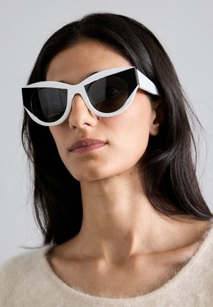 CAPTIVITY - Sunglasses - white