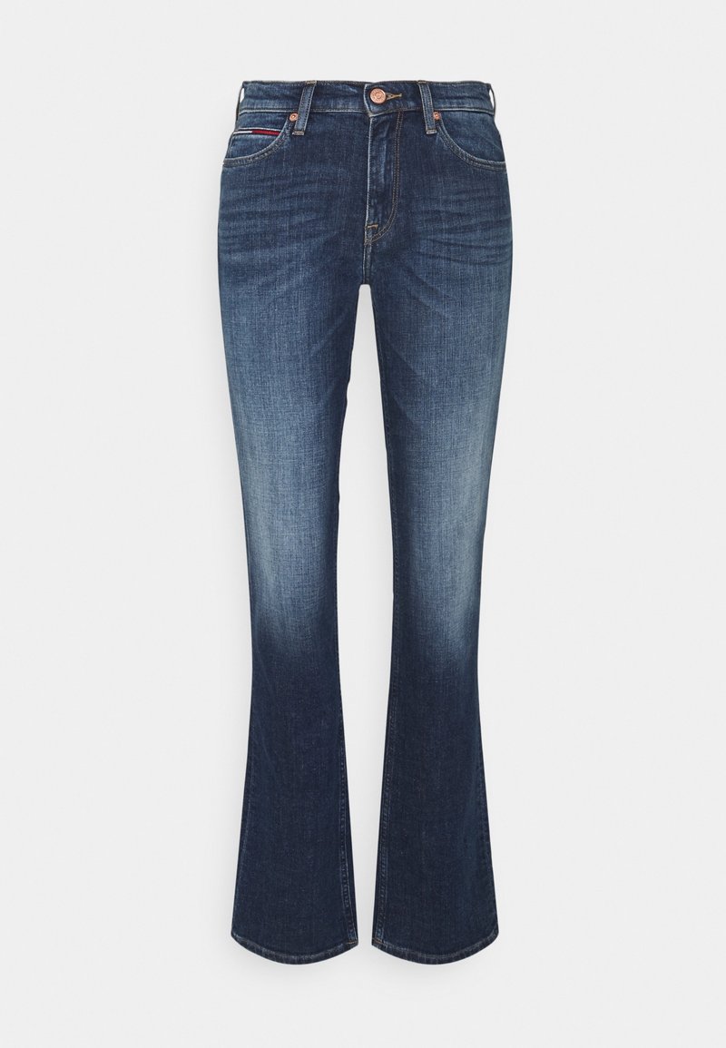 Pantalones vaqueros acampanados de color azul oscuro, hechos de denim, con una cintura alta, que se desvanecen hacia el dobladillo y detalles de costura sutiles.