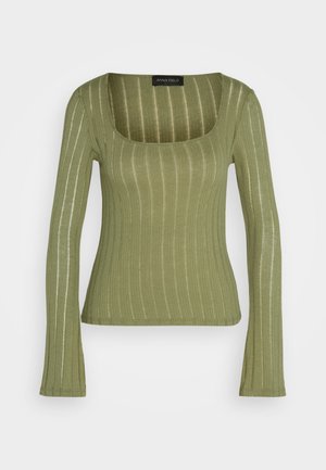 Top à manches longues en jersey côtelé de couleur olive, avec un décolleté carré et une silhouette ajustée, fabriqué en tissu doux et texturé.