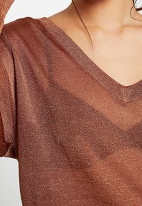 EDITED Sweter