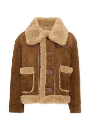 Bruine shearlingjas met grote beige bontkraag, knoopsluiting aan de voorkant, twee steekzakken aan de voorkant en bontafwerking aan manchetten en zoom.