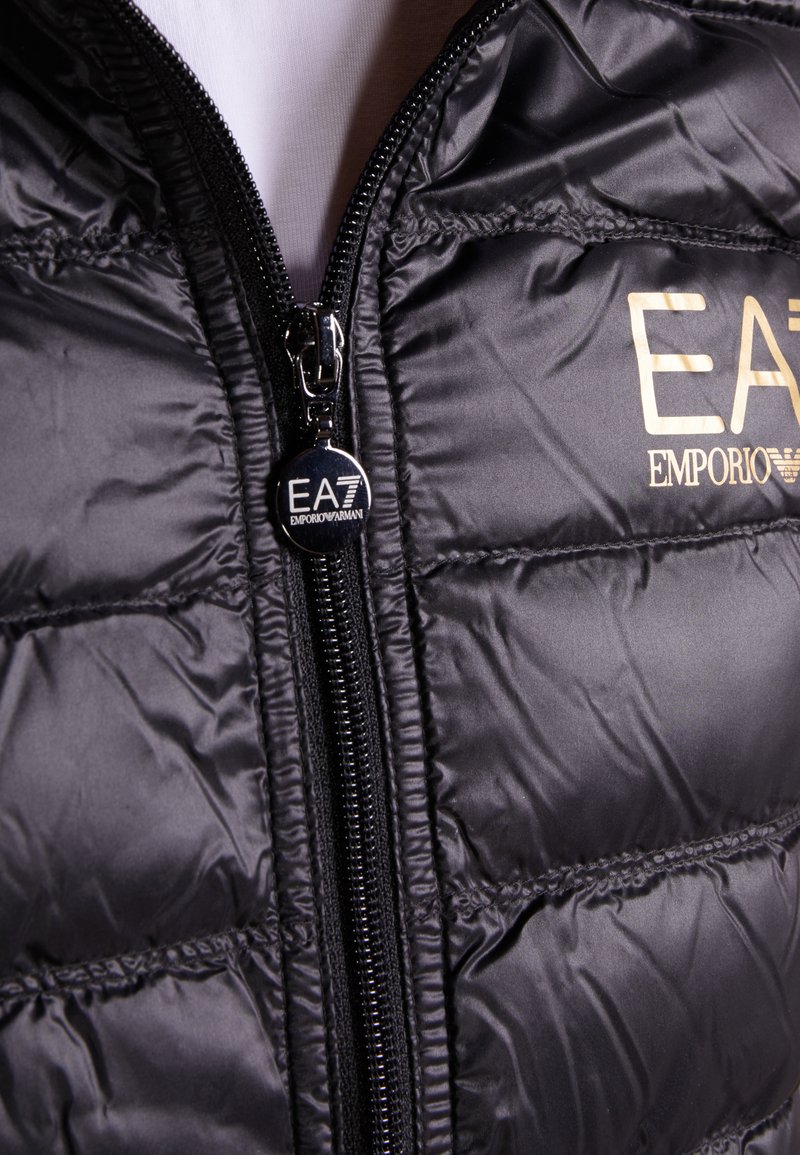 Gilet Bomber EA7 Emporio Armani Donna | Imbottito, Packable, Impermeabile | Nero O Bianco