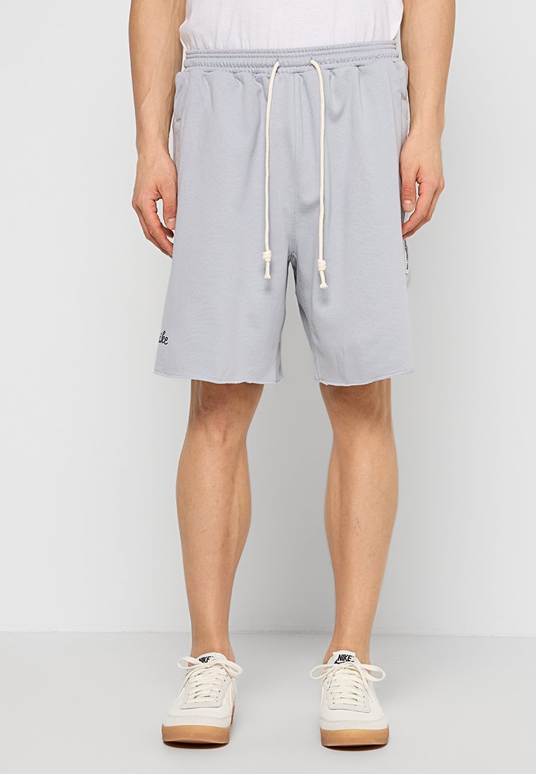 Nike Performance Korte broeken lichtgrijs Nike Performance Korte broeken lichtgrijs