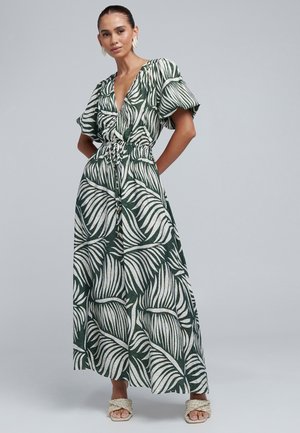 Maxikleit rohelise ja valge botaanilise mustriga, millel on lühikesed puhvvarrukad, sügav V-kaelus, nöörkinnis vöökohal ja voolav kangas.