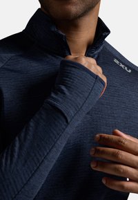 2XU IGNITION 1/4 - Stickad tröja - midnight silver reflective