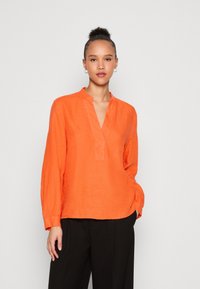Marc O'Polo BLOUSE STAND UP COLLAR WITH V-NECK LONG SLEEVE - Tunika - fruity orange