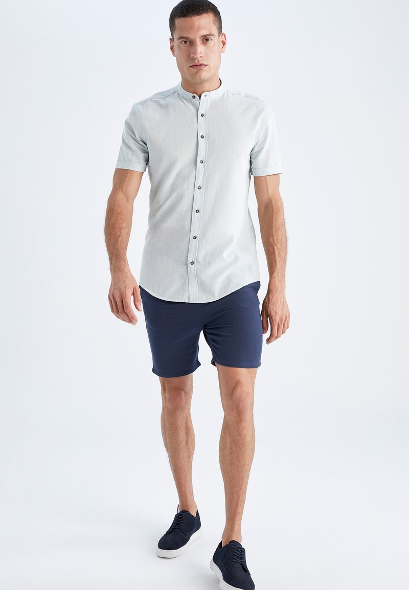 DeFacto Shorts donkerblauw DeFacto Shorts donkerblauw