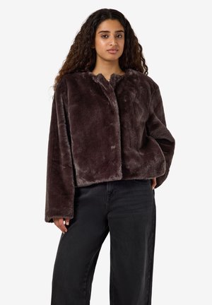 Noisy May NMTOKYO O-NECK SHORT FUR JACKET DD - Χειμωνιάτικο μπουφάν - chocolate plum