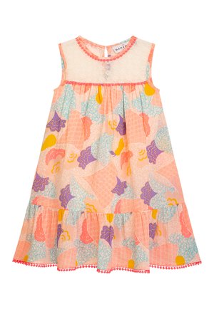 Pfirsichfarbenes Kleid mit gestuften Rüschen, bunten Blumen- und Blattmustern in Lila, Gelb und Hellblau. Transparenter Oberkörper mit Knopfverschluss hinten.