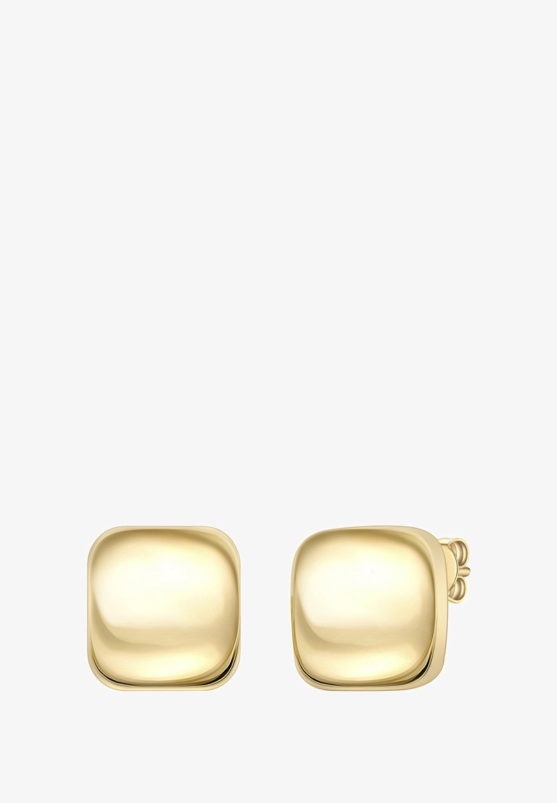 Une paire de boucles d'oreilles carrées en or poli avec des bords arrondis et des fermoirs papillon sur fond blanc.