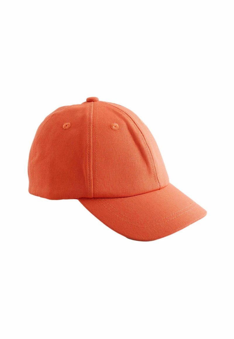 Oranje katoenen baseballcap met een gebogen rand, zes gestikte panelen en ventilatiegaten voor ademend vermogen. Effen kleur zonder patronen.