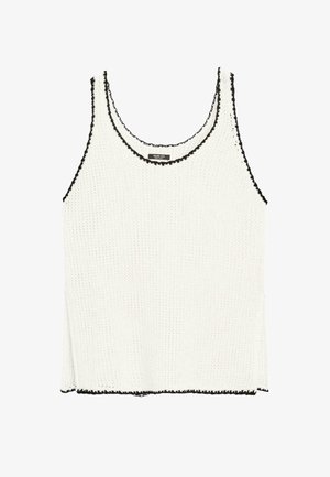 Top a maniche corte bianco lavorato a maglia con bordi neri. Presenta un scollo rotondo, spalline larghe e una vestibilità leggermente ampia. Tessuto testurizzato.