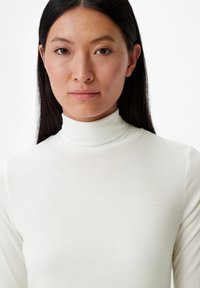 comma Langarmshirt - weiß