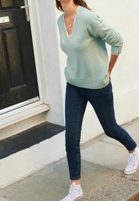 Next Sweter