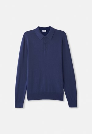 Granatowy sweter polo z długim rękawem, wykonany z miękkiej dzianiny. Posiada klasyczny kołnierzyk, trzy guziki oraz ściągacze przy rękawach i u dołu.