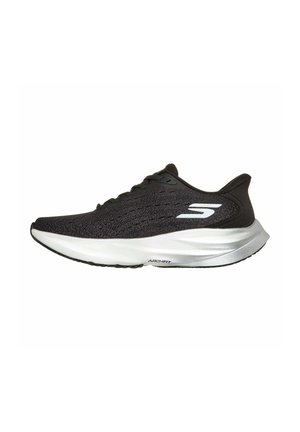 Schwarzer sportlicher Laufschuh mit weißer Sohle und seitlichem Logo, mit leichtem Mesh-Obermaterial und gepolsterter Arch Fit-Zwischensohle.
