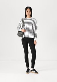 Abercrombie & Fitch Top s dlouhým rukávem - dark blue/white