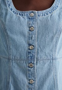 GAP ARCHIVE SHIFT MINI - Farmerruha - light wash