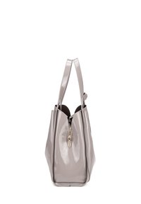 Borsa a tote in pelle verniciata grigia con forma strutturata, doppio manico e chiusura con zip. Caratterizzata da una texture liscia e un design minimalista.