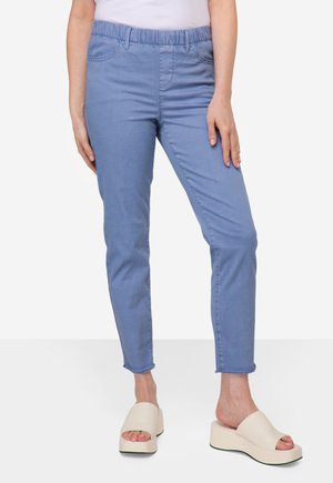 4-POCKET FRANSENSAUM - Slim fit jeans - light blue