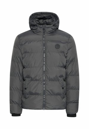 Puffer jacket in dark gray, featuring a hood, front zip closure, horizontal quilted lines, side pockets, and a black logo patch on the chest.