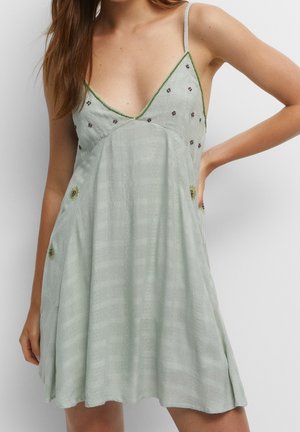 Robe de jour - light green