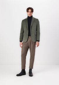 DRYKORN CHASY - Chinos tipa bikses - nougat