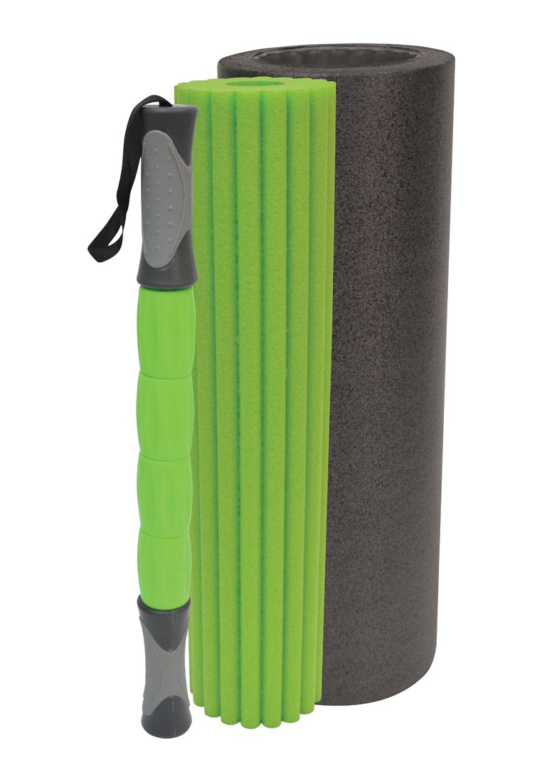 Ensemble de rouleaux en mousse comprenant un rouleau cylindrique noir, un bâton de massage texturé vert et cinq rouleaux en mousse verts avec des surfaces nervurées.