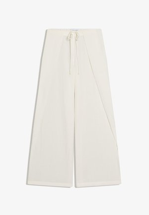 Széles szárú fehér nadrág magas derékrésszel, húzózsinórral és átfedő első panellel, fehér háttéren laposan elhelyezve.