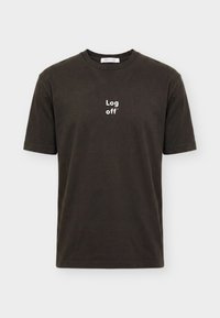 Δεν επιλέχθηκε, deep brown
