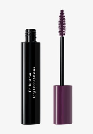Tube de mascara noir ouvert avec un texte blanc "Dr. Hauschka Long Lasting Mascara" et une brosse à mascara violette à côté sur fond blanc.