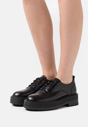 Chaussures à lacets - black