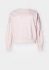 ESSENTIALS SMALL LOGO FEEL COZY INCLUSIVE - Camisola - sandy pink