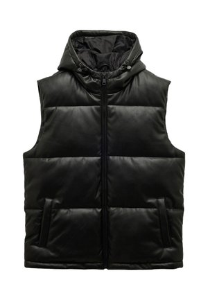 Sort puffer vest med hætte, der har lynlås lukning, to sidelommer og en glat imitation lædertekstur med quiltede paneler.