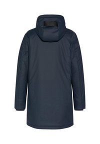 Giacca impermeabile blu navy scuro con cappuccio, caratterizzata da una texture liscia, orlo dritto e design minimalista. Include un dettaglio di aerazione sul retro.