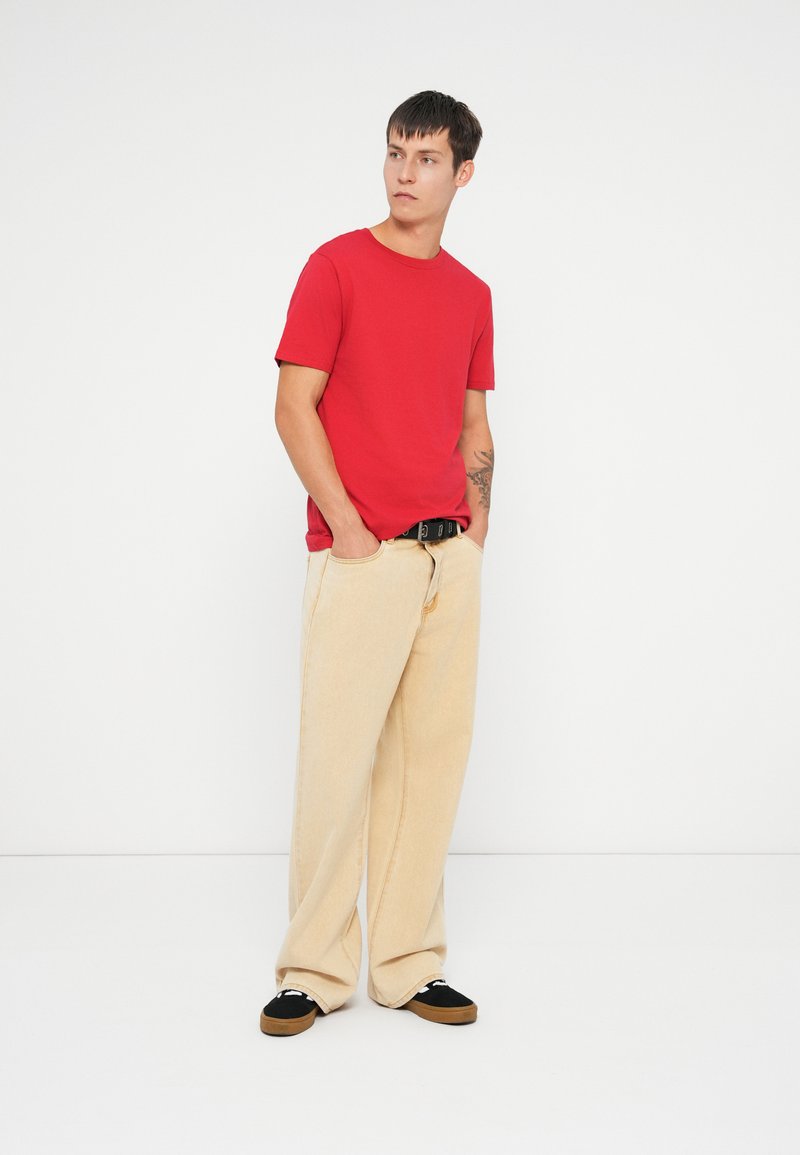 T-shirts gap rouge Taille L - Tous les articles chez