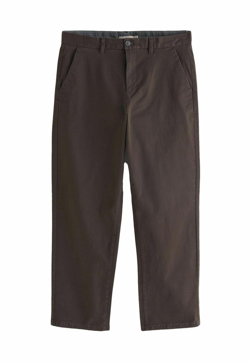 Pantaloni in cotone marroni con design a gamba dritta, tasche frontali e chiusura con bottone. Texture liscia e finitura pulita.