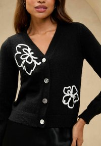 Lipsy REGULAR FIT CORNELLI FLOWER DETAIL COSY - Adīta jaka - black