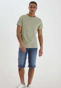 Blend BHMuddy - Jednoduché tričko - oil green