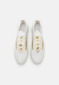 adidas Performance F50 ELITE FIRM GROUND - Futbola apavi, cieta zeme - footwear white/gold metallic
