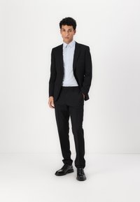 Thumbnail Image 3