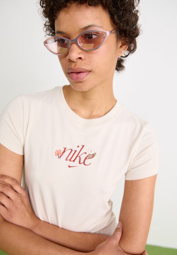 TEE EDAY - Print T-shirt - orewood4