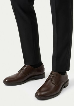 Lasocki, LASOCKI LOW SHOES MEN'S BROWN 5907964487807 - Business sko - brown