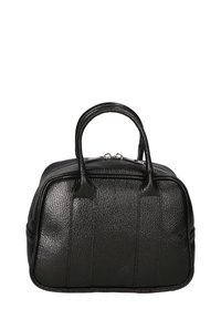 Borsa in pelle nera con superficie texturizzata, parte superiore arrotondata, manici doppi e chiusura con zip. Presenta linee di cucitura sottili e una base rettangolare.