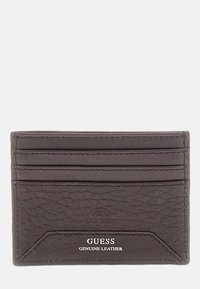 Tumehall nahast rahakott-kaarditasku, millel on kuus kaarditaskut, tekstuuriga viimistlus ja kõrgendatud "GUESS GENUINE LEATHER" logo ees.