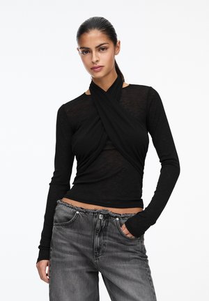 Long sleeved top - black