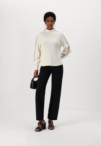 Repeat Strickpullover - cream