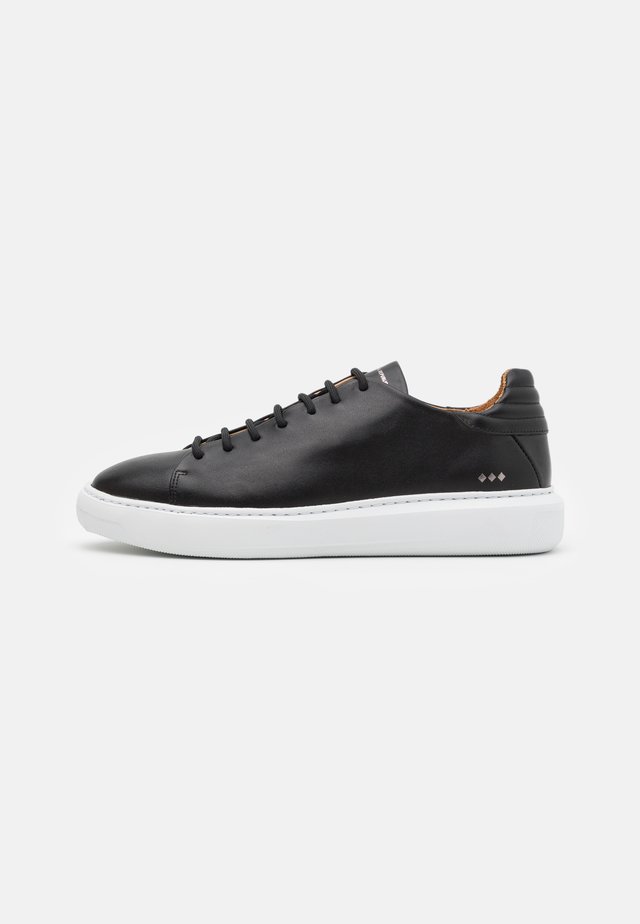 COSMOS DERBY SHOE - Matalavartiset tennarit - black