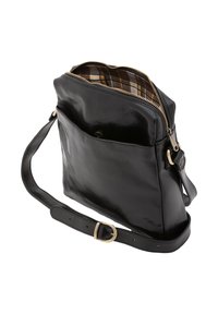 Borsa in pelle nera con una texture liscia, chiusura con zip, fodera in tessuto a scacchi e tasca esterna. Spallaccio regolabile attaccato.